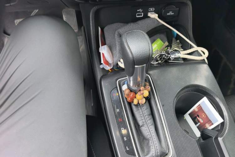 Used Honda Civic 2023 240TURBO CVT Dynamic · Center Stage Special Edition Gear Lever
