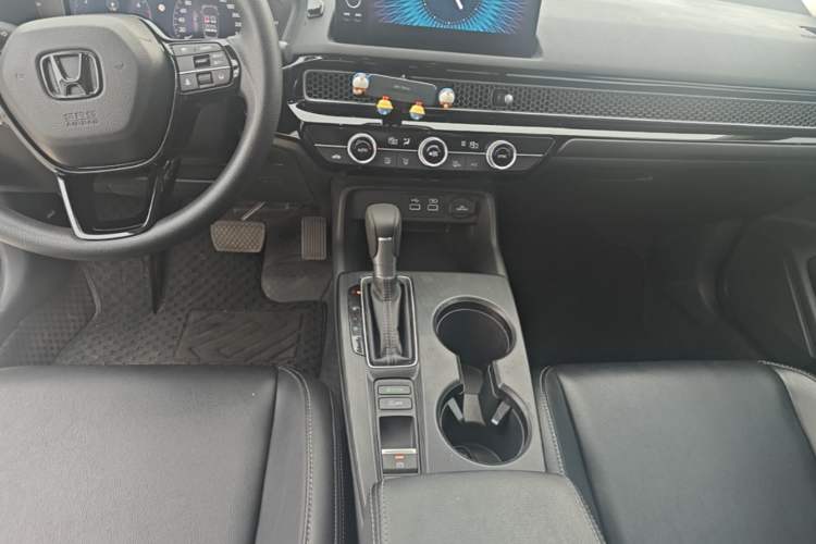 Used Honda Civic 2023 240TURBO CVT Dynamic Edition Gear Lever