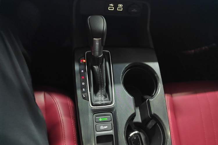 Used Honda Civic 2023 240TURBO CVT Dynamic Edition Gear Lever