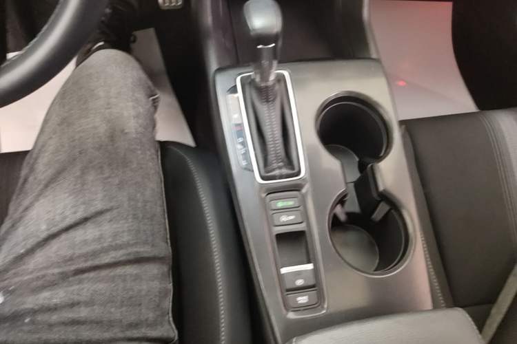 Used Honda Civic 2023 HATCHBACK 240TURBO CVT Extreme Edition Gear Lever