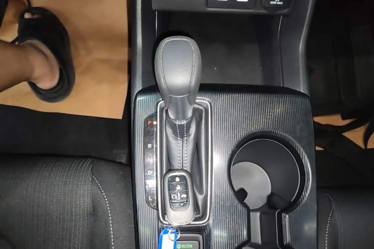 Used Honda Civic 2023 240TURBO CVT Dynamic · Center Stage Special Edition Gear Lever