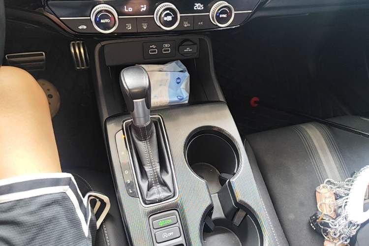 Used Honda Civic 2023 HATCHBACK 240TURBO CVT Extreme Edition Gear Lever