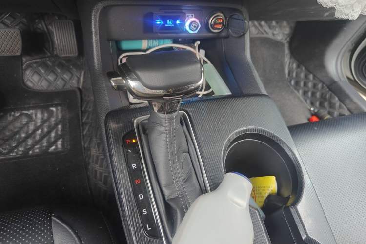 Used Honda Civic 2023 240TURBO CVT Dynamic Edition Gear Lever