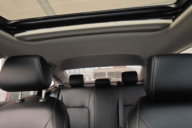 Used Honda Civic 2023 240TURBO CVT Dynamic Edition Headliner