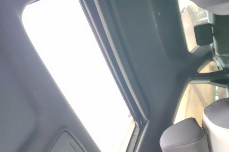 Used Honda Civic 2023 2.0L eHEV Sharp Edition Headliner