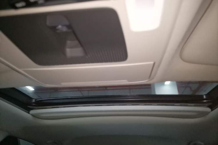 Used Honda Civic 2023 240TURBO CVT Dynamic Edition Headliner