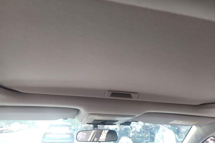 Used Honda Civic 2023 2.0L eHEV Pioneer Edition Headliner