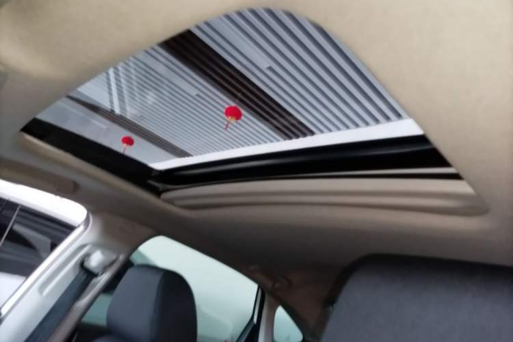 Used Honda Civic 2023 240TURBO CVT Dynamic Edition Headliner