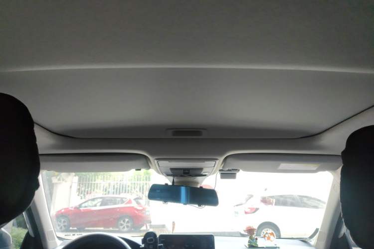 Used Honda Civic 2023 240TURBO CVT Dynamic · Center Stage Special Edition Headliner