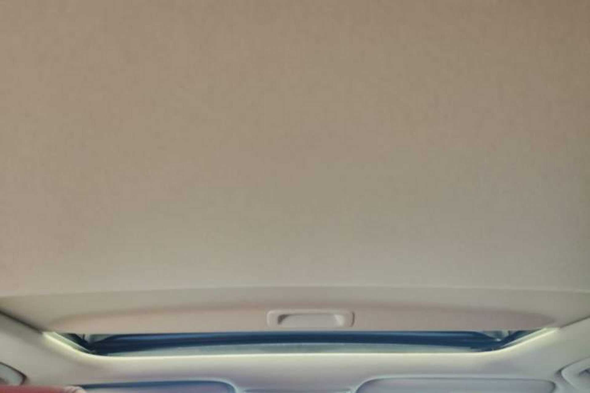 Used Honda Civic 2023 2.0L eHEV Pioneer Edition Headliner