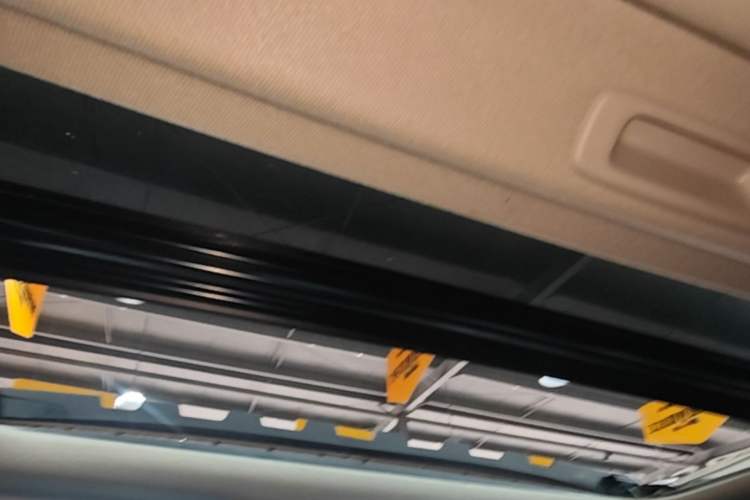 Used Honda Civic 2023 240TURBO CVT Dynamic Edition Headliner