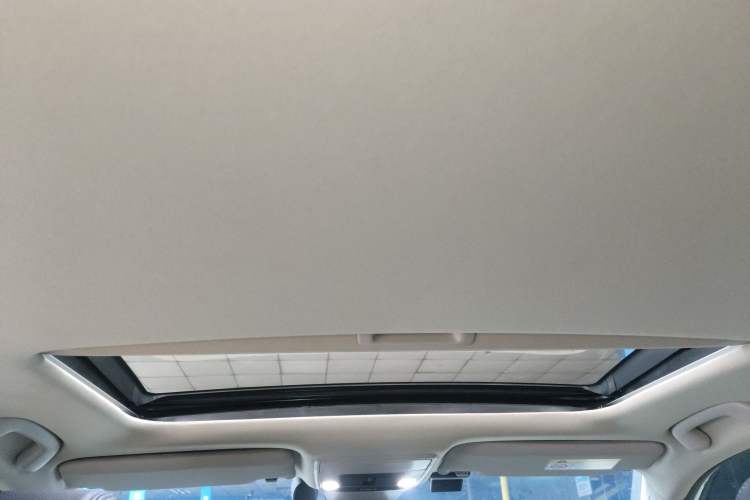 Used Honda Civic 2023 240TURBO CVT Dynamic Edition Headliner