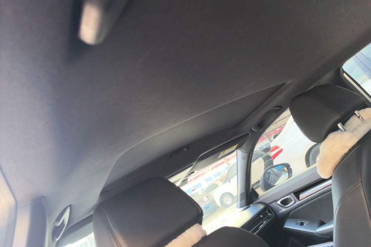 Used Honda Civic 2023 HATCHBACK 240TURBO CVT Extreme Edition Headliner