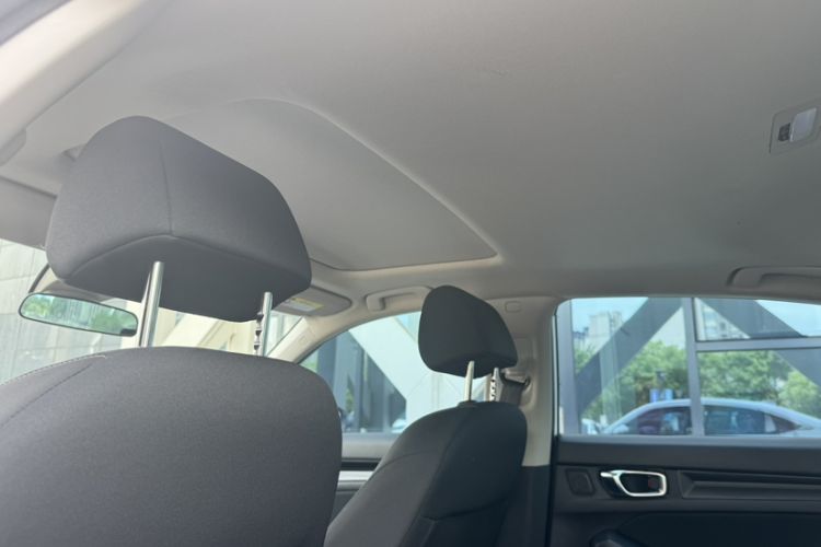 Used Honda Civic 2023 240TURBO CVT Dynamic · Center Stage Special Edition Headliner
