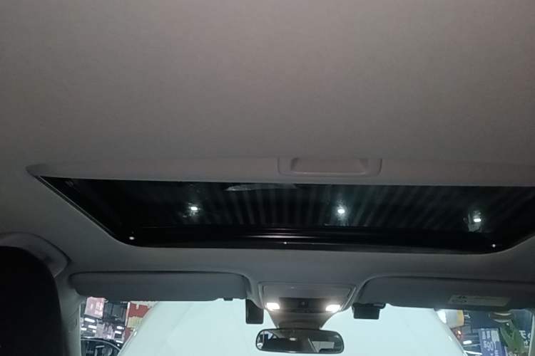 Used Honda Civic 2023 240TURBO CVT Dynamic Edition Headliner