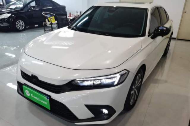 Ojetý Honda Civic 2023 240TURBO CVT Dynamic Edition