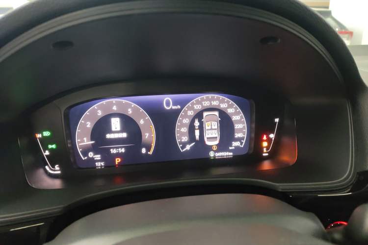 Used Honda Civic 2023 240TURBO CVT Dynamic · Center Stage Special Edition Instrument Cluster
