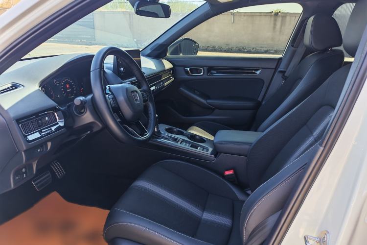 Used Honda Civic 2023 HATCHBACK 240TURBO CVT Extreme Edition Interior 1