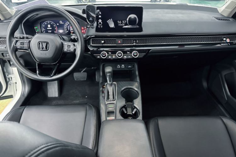 Used Honda Civic 2023 240TURBO CVT Dynamic Edition Interior 1