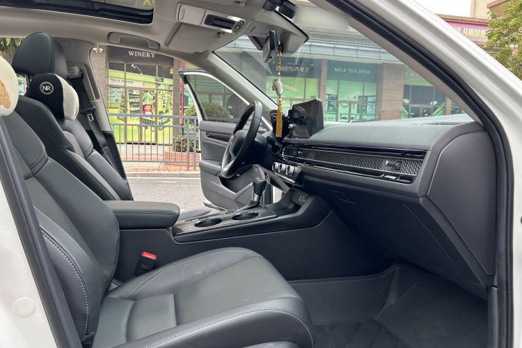 Used Honda Civic 2023 240TURBO CVT Dynamic Control · C-Position Guest Special Edition Interior 1