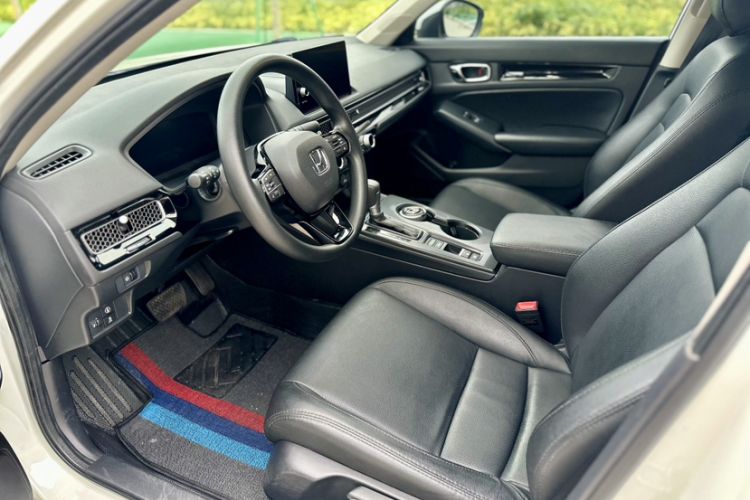 Used Honda Civic 2023 240TURBO CVT Dynamic Edition Interior 1