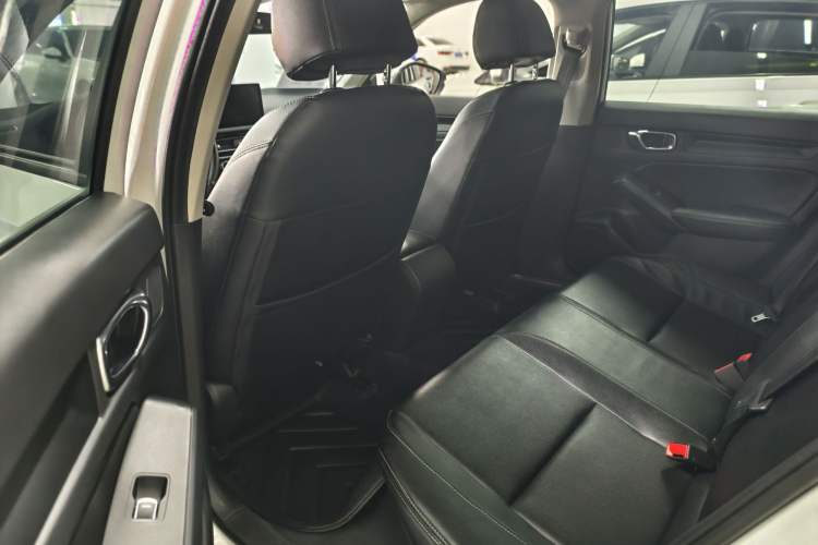 Used Honda Civic 2023 240TURBO CVT Dynamic Edition Interior 1