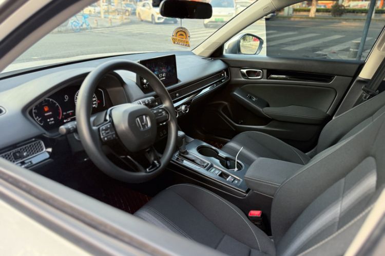 Used Honda Civic 2023 HATCHBACK 240TURBO CVT Zhiyue Edition Interior 10