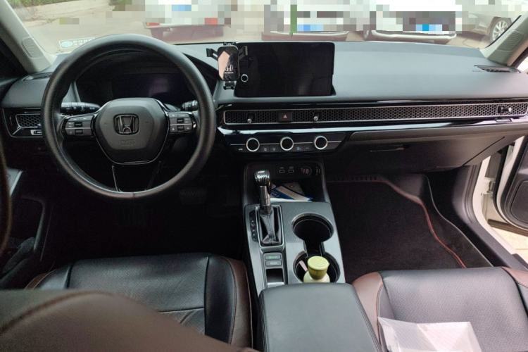 Used Honda Civic 2023 240TURBO CVT Dynamic Edition Interior 2