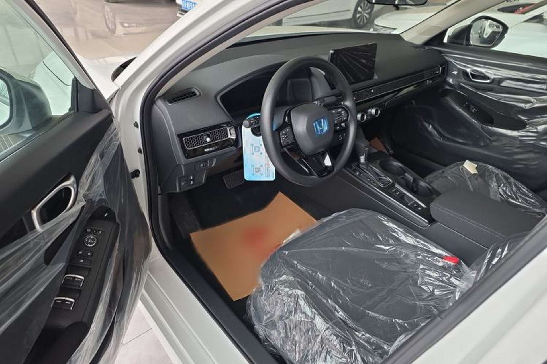 Used Honda Civic 2023 240TURBO CVT Dynamic Edition Interior 2