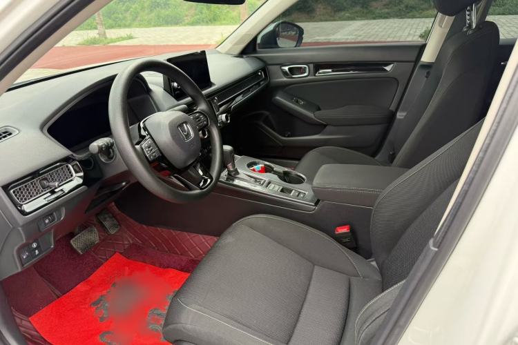 Used Honda Civic 2023 240TURBO CVT Dynamic Edition Interior 2