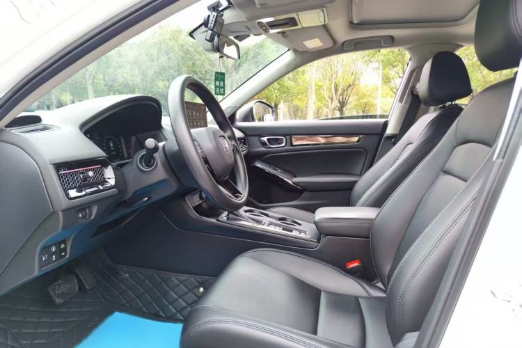 Used Honda Civic 2023 240TURBO CVT Dynamic Edition Interior 2