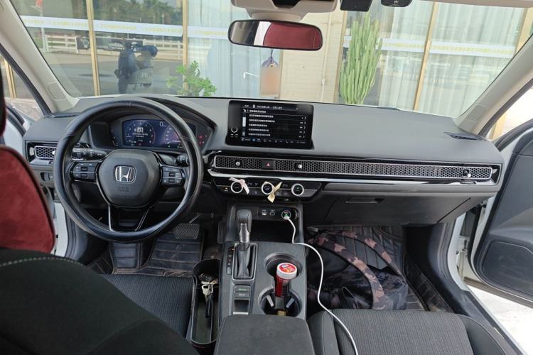 Used Honda Civic 2023 240TURBO CVT Dynamic Edition Interior 2