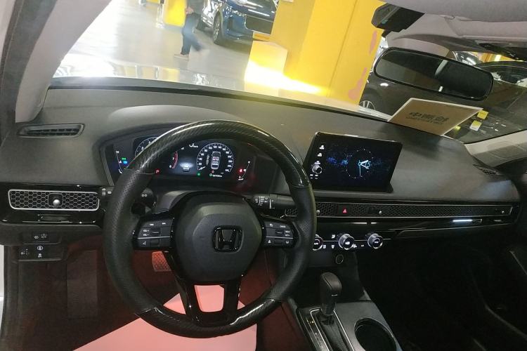 Used Honda Civic 2023 240TURBO CVT Dynamic · Center Stage Special Edition Interior 2