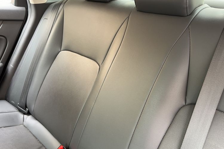 Used Honda Civic 2023 240TURBO CVT Dynamic · Center Stage Special Edition Interior 3