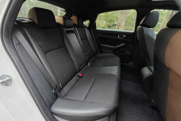 Used Honda Civic 2023 HATCHBACK 240TURBO CVT Extreme Edition Interior 3