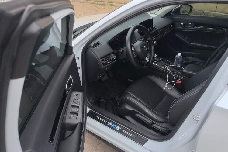 Used Honda Civic 2023 HATCHBACK 2.0L eHEV Extreme Edition Interior 3