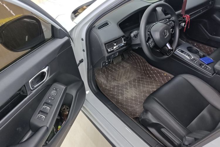 Used Honda Civic 2023 HATCHBACK 2.0L eHEV Extreme Edition Interior 3