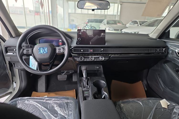 Used Honda Civic 2023 240TURBO CVT Dynamic Edition Interior 3