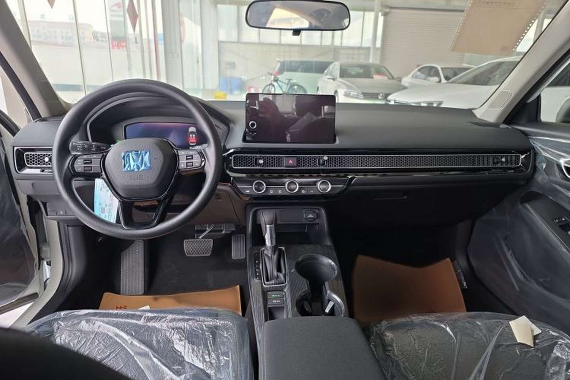 Used Honda Civic 2023 240TURBO CVT Dynamic Edition Interior 3