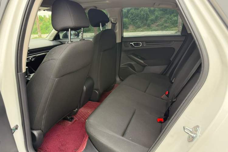 Used Honda Civic 2023 240TURBO CVT Dynamic Edition Interior 3
