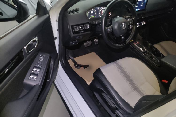 Used Honda Civic 2023 HATCHBACK 2.0L eHEV Extreme Control Edition Interior 3
