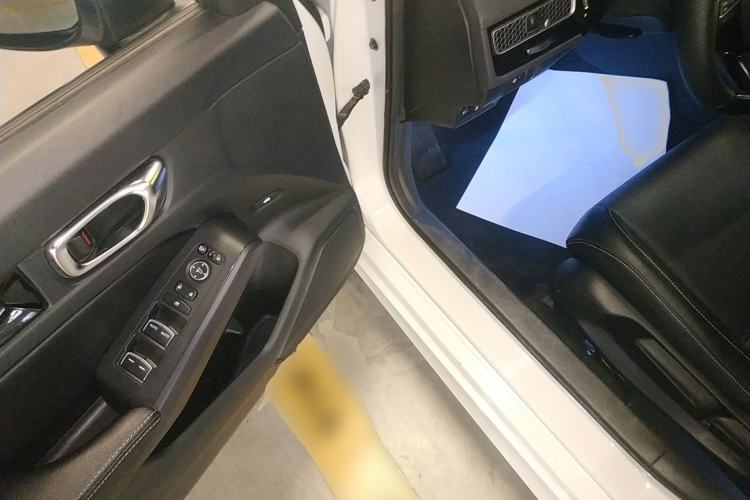 Used Honda Civic 2023 240TURBO CVT Dynamic · Center Stage Special Edition Interior 3