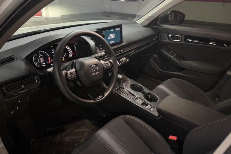 Used Honda Civic 2023 HATCHBACK 240TURBO CVT Zhiyue Edition Interior 3