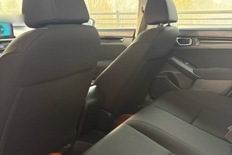 Used Honda Civic 2023 240TURBO CVT Dynamic Edition Interior 3