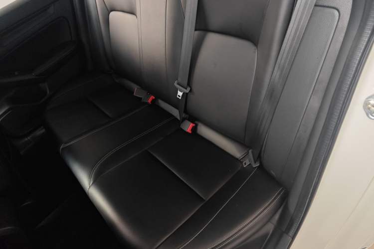 Used Honda Civic 2023 240TURBO CVT Dynamic Edition Interior 4