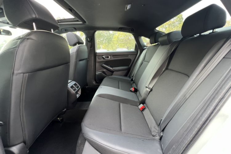 Used Honda Civic 2023 2.0L eHEV Sharp Edition Interior 4