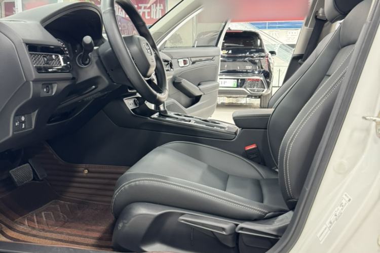 Used Honda Civic 2023 240TURBO CVT Dynamic Edition Interior 4