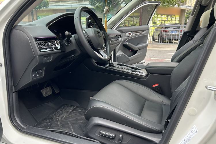 Used Honda Civic 2023 240TURBO CVT Dynamic Control · C-Position Guest Special Edition Interior 4