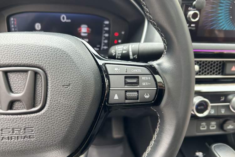 Used Honda Civic 2023 240TURBO CVT Dynamic Control · C-Position Guest Special Edition Interior 7