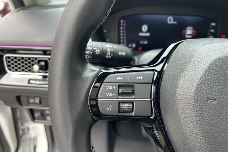 Used Honda Civic 2023 240TURBO CVT Dynamic Control · C-Position Guest Special Edition Interior 8